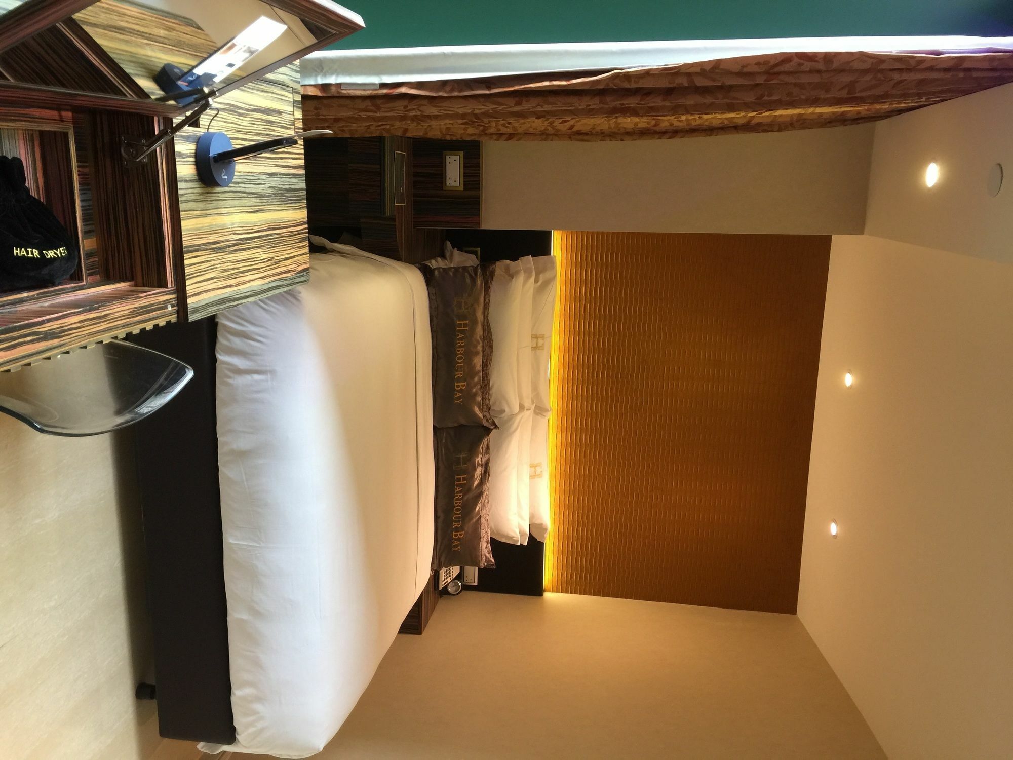 Harbour Bay Hotel Hong Kong Exterior foto